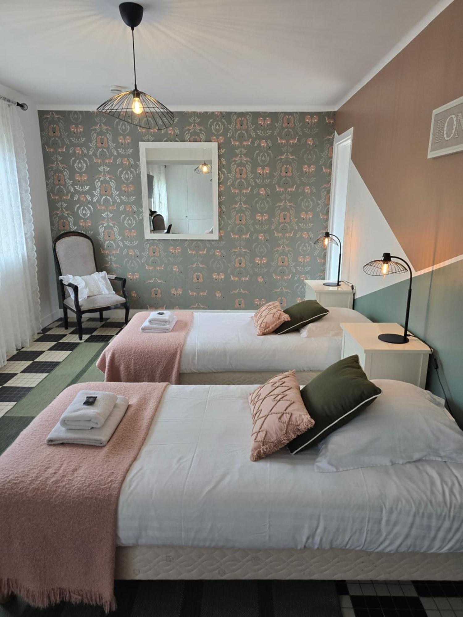 Hotel L'Ideal Le Mountbatten Арроманш-ле-Бен Экстерьер фото