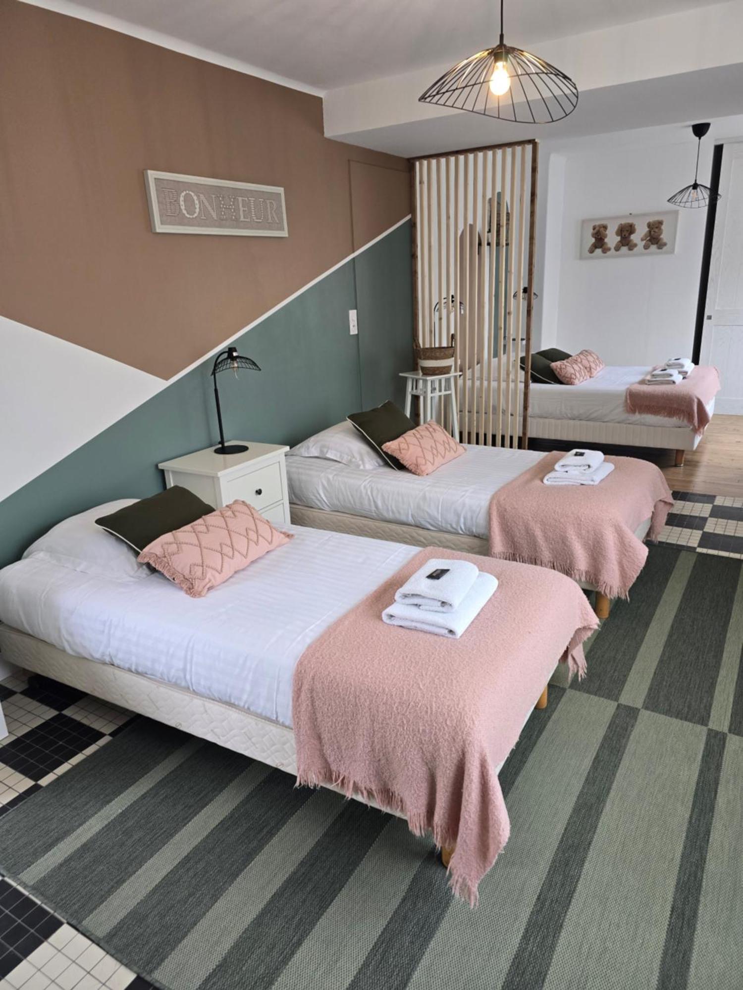 Hotel L'Ideal Le Mountbatten Арроманш-ле-Бен Экстерьер фото